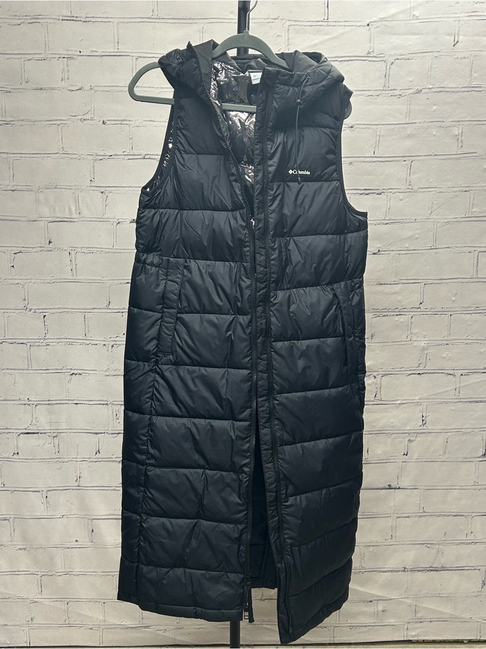 Columbia Women's Long Hooded Puffer Vest - Black